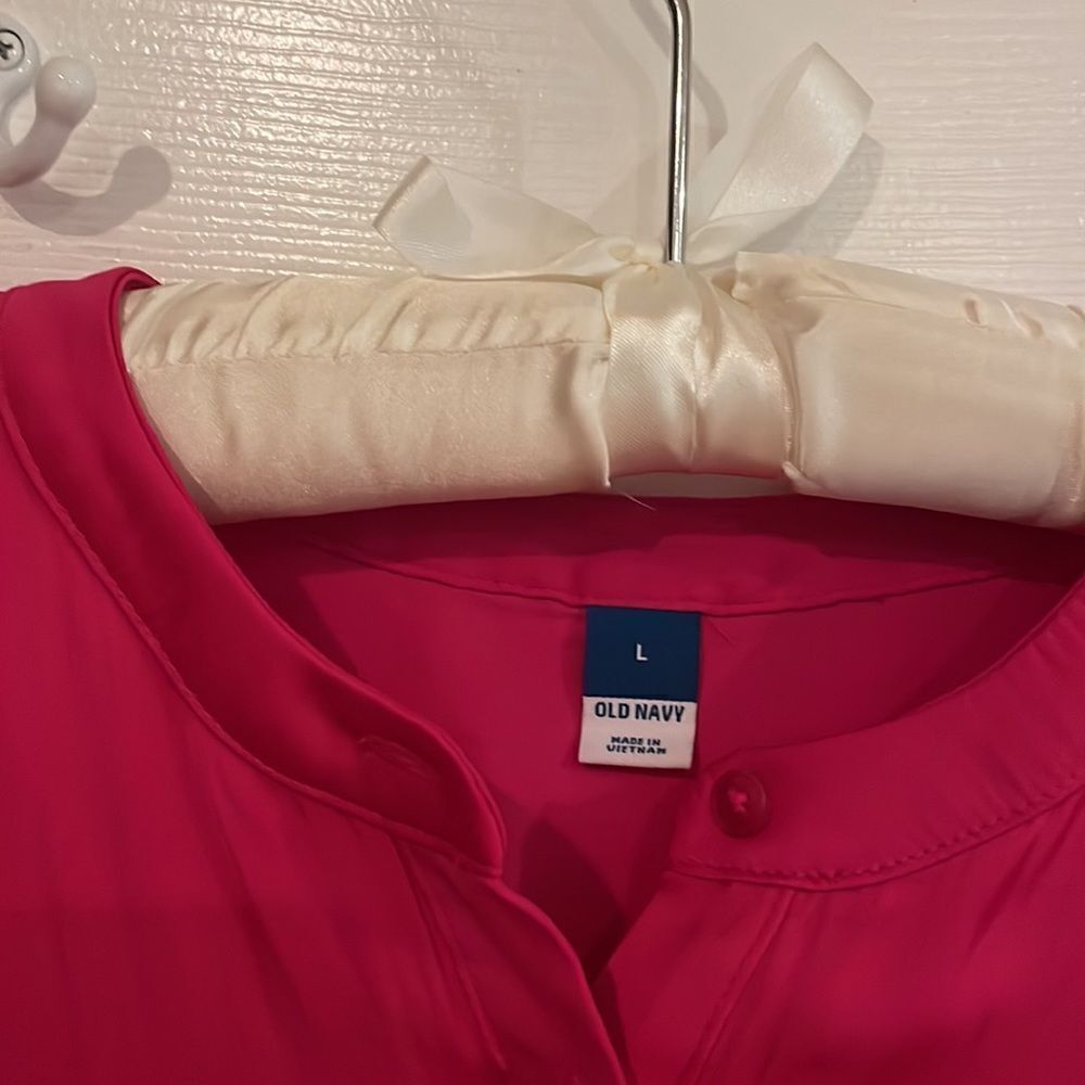 Old Navy Hot Pink Button Top ❤️ - Picture 3 of 6